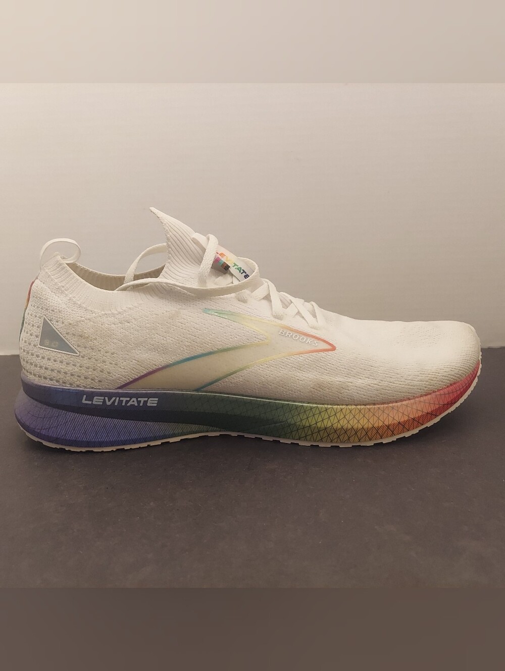 Brooks Levitate Stealthfit 5 Mens Size 11.5 Shoes White Run On Love 1103721D197